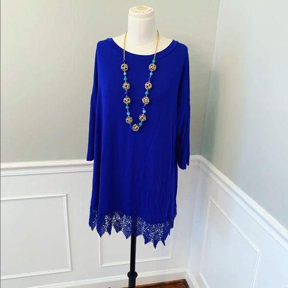 Emerald Tops - Emerald Tunic Top with Lace Hem Detail